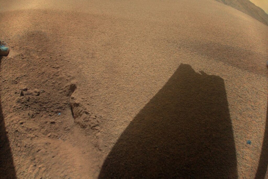 ingenuity-helicopter-wing-damage-mars.jpg