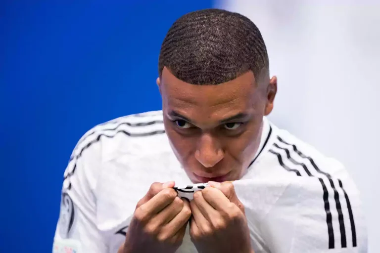 real-madrid-unveils-new-signing-kylian-mbappe-1722152231417_1200_800.webp.webp